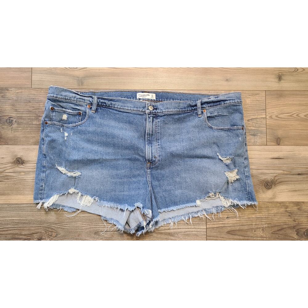 Abercrombie and Fitch The Mom Short Womens 37/24 High Rise Distressed Hem Denim